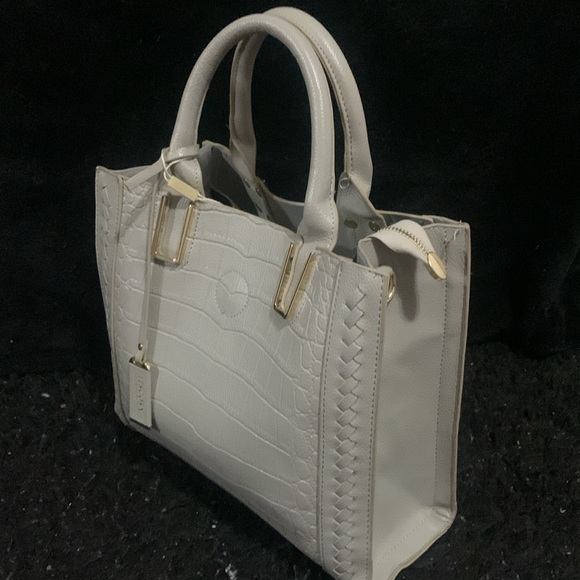 Handbag - Picture 2 of 3